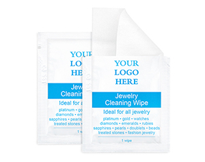 Jewelry cleaning wipe